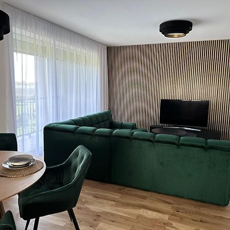 Luxury Apartment - Astro Dunajská Streda Exterior foto